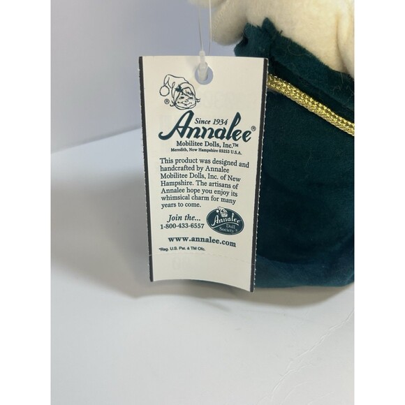 NWT AnnaLee Christmas White  8" Toy Bag Bear Holding Presents Collectible No Box - Picture 5 of 8